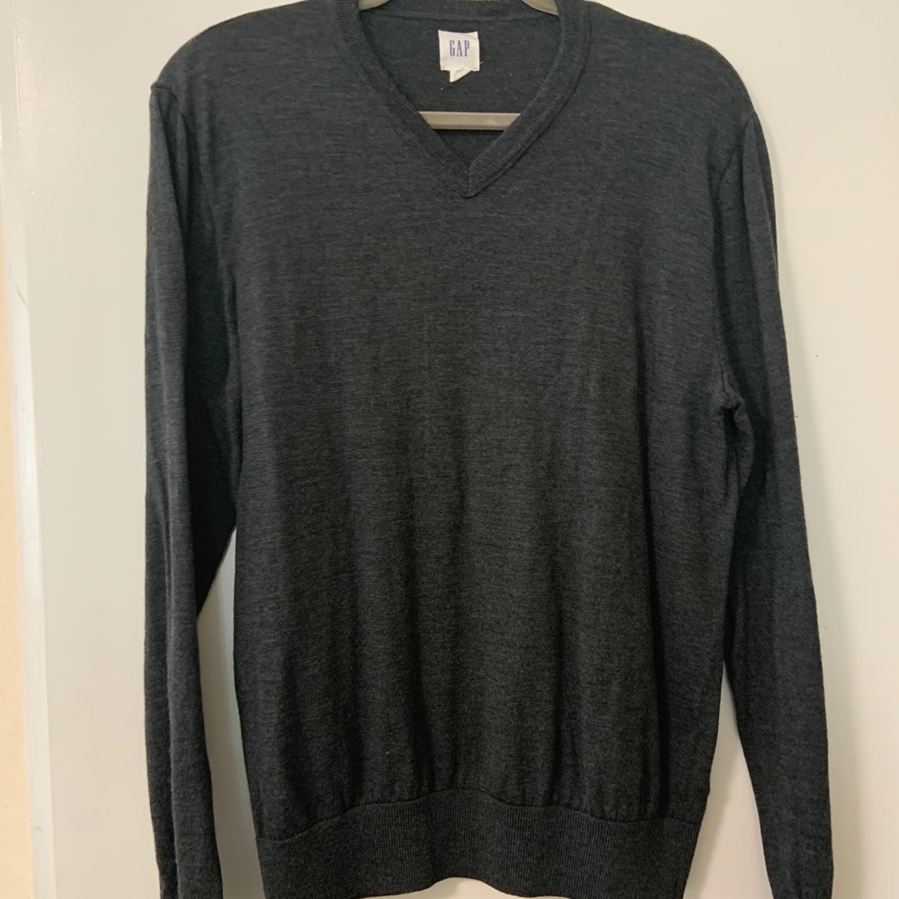Gap V-Neck Sweater